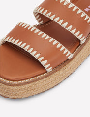 Chunky Flatform Sandals - Tan