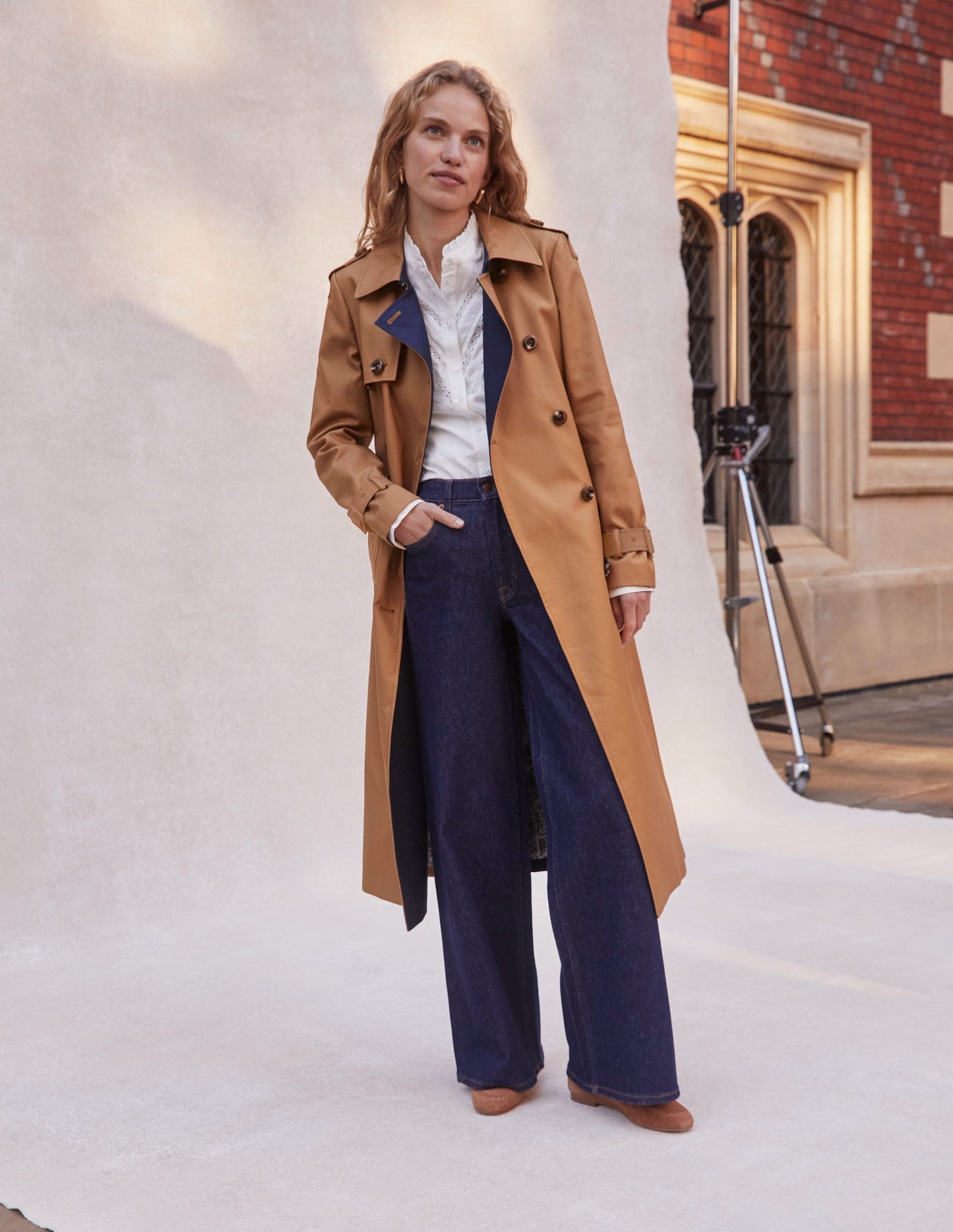 High Rise Wide Leg Jeans - Indigo Rinse