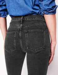 Girlfriend Jeans - Washed Black