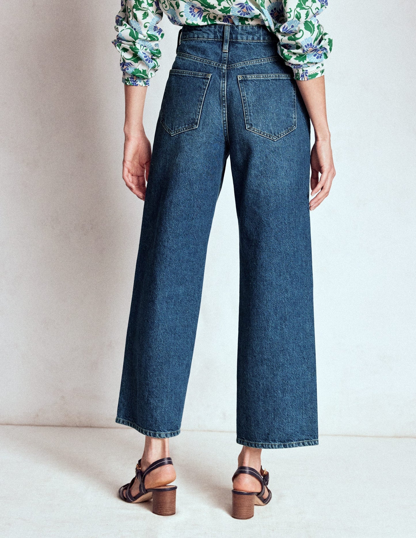 High Rise Straight Crop Jeans - Mid Vintage