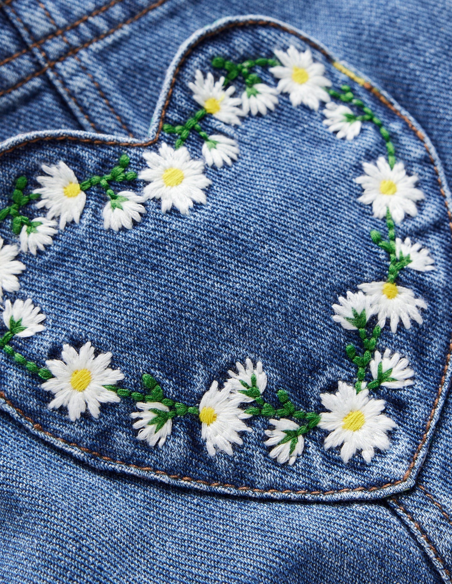 Heart Pocket Short Overalls - Vintage Embroidered Daisy