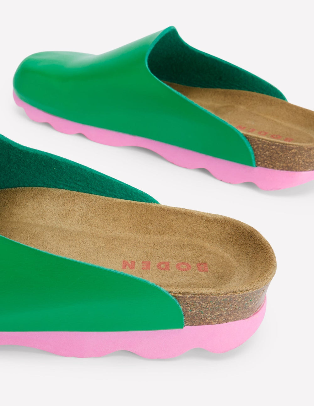 Lyla Colour Block Clogs - Rich Emerald