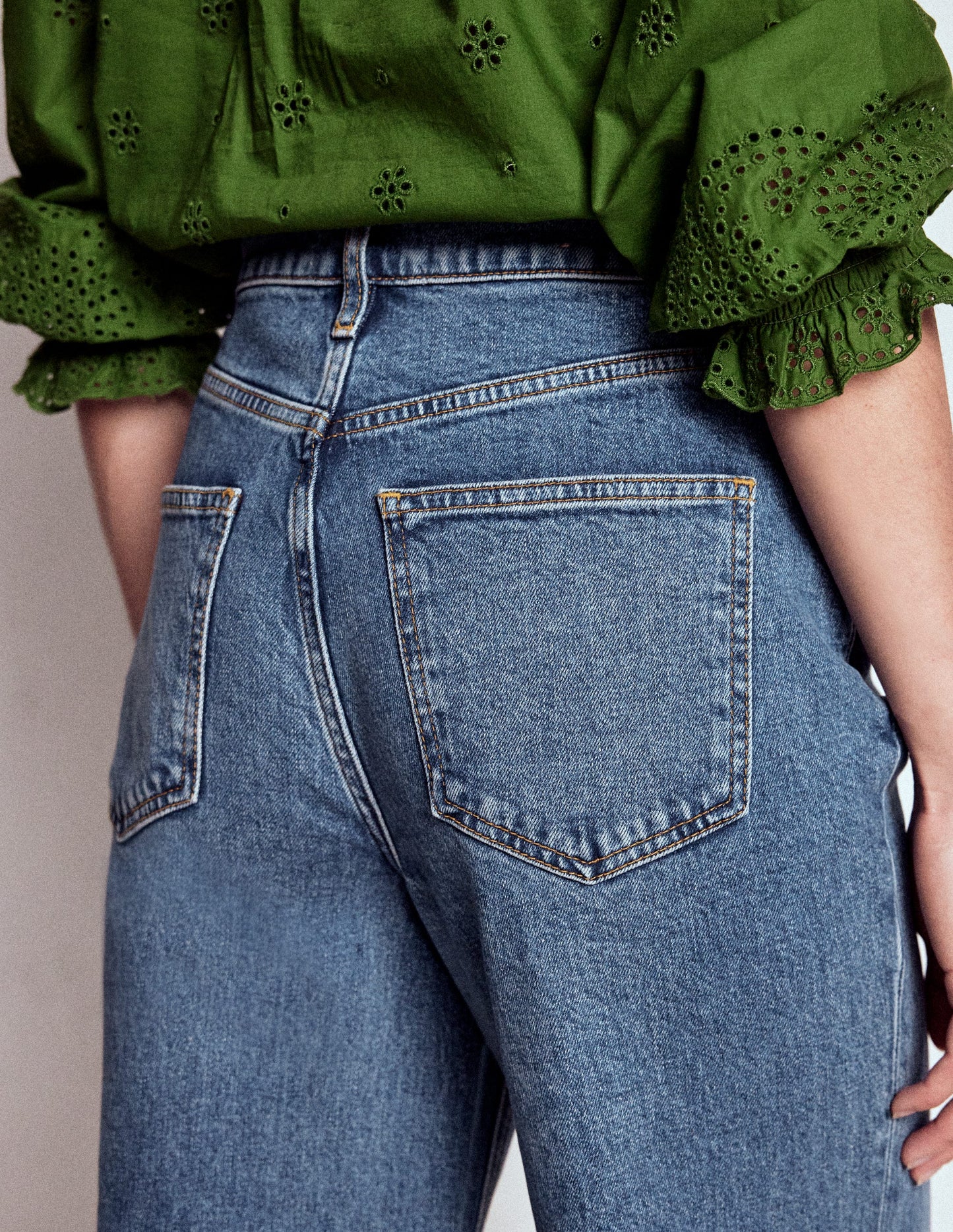 High Rise Column Leg Jeans - Mid Vintage