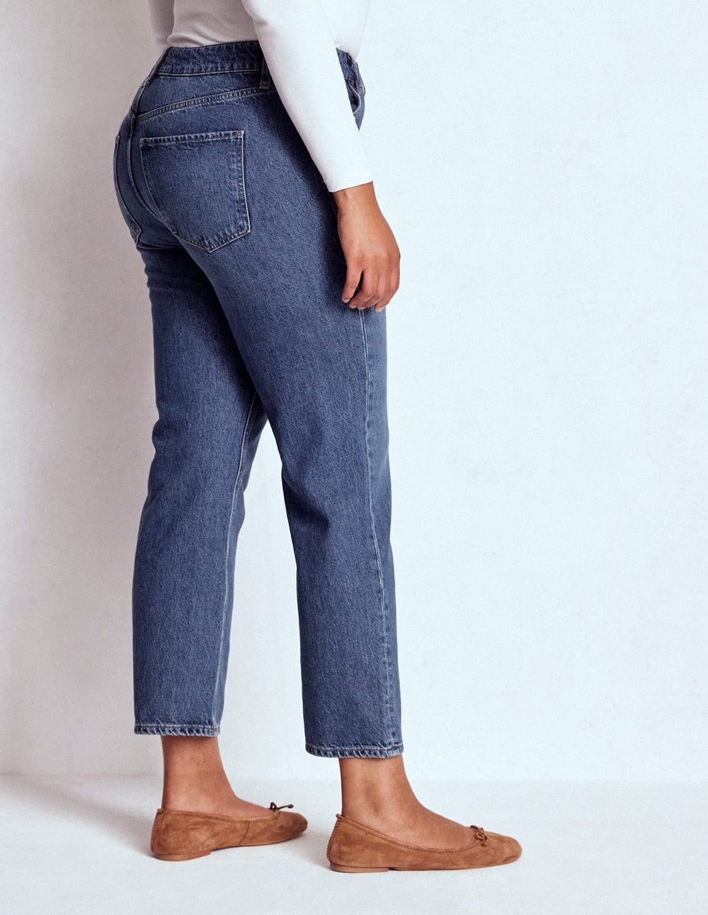 High Rise Rigid Straight Jeans - Mid Vintage