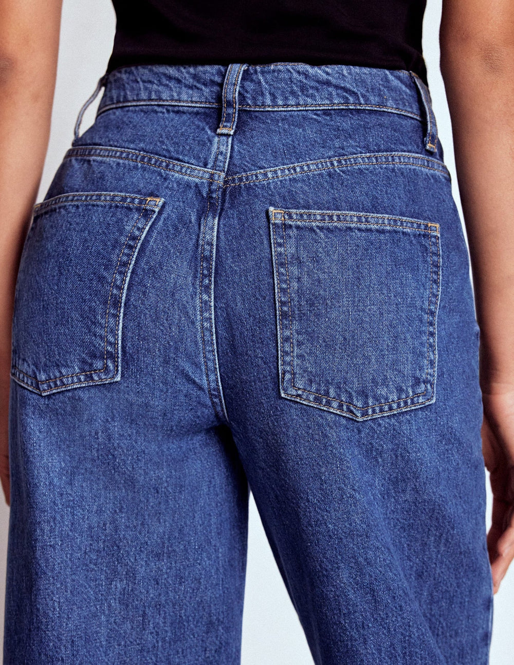 Barrel Leg Jeans - Mid Vintage