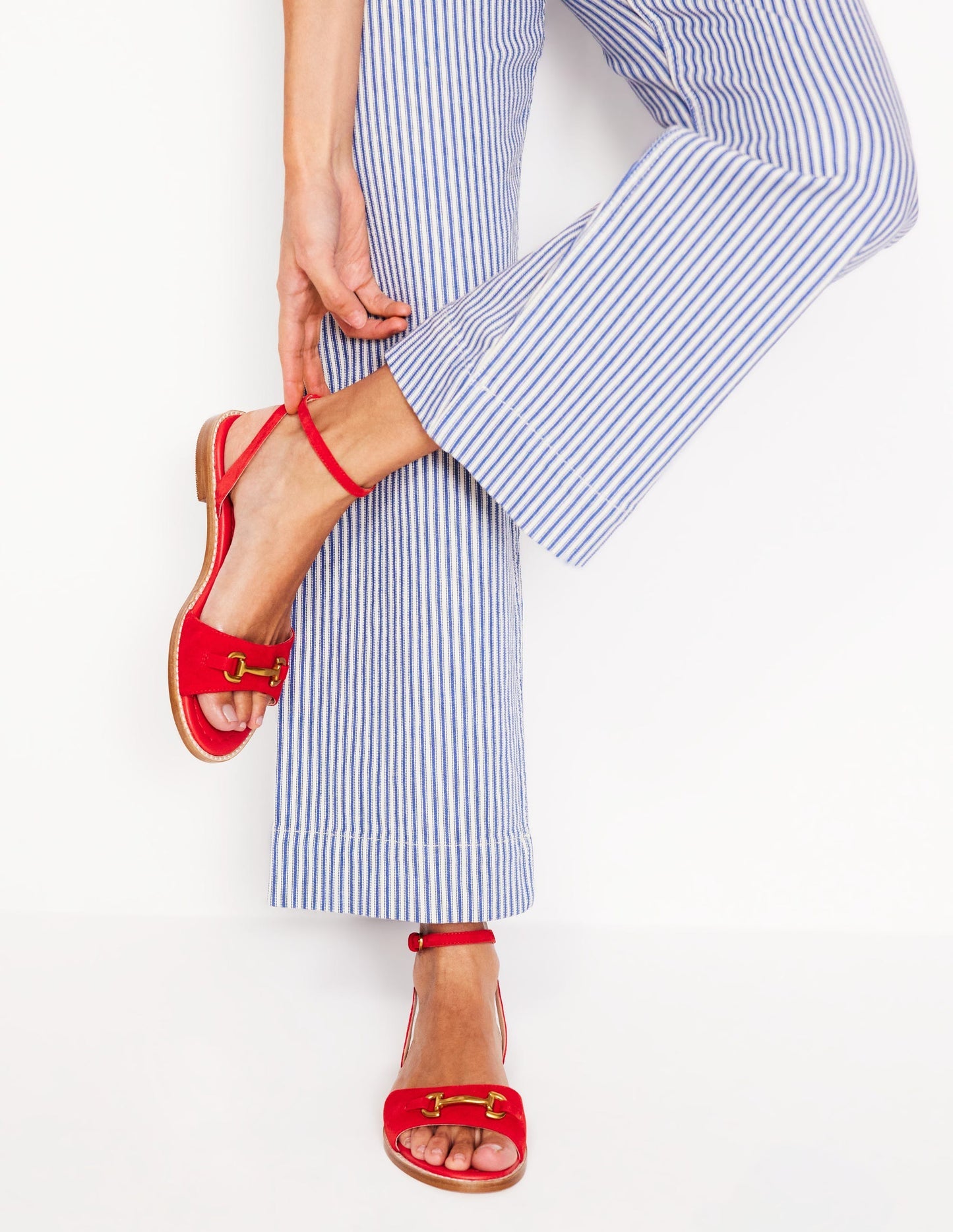 Iris Snaffle Flat Sandals - Post Box Red