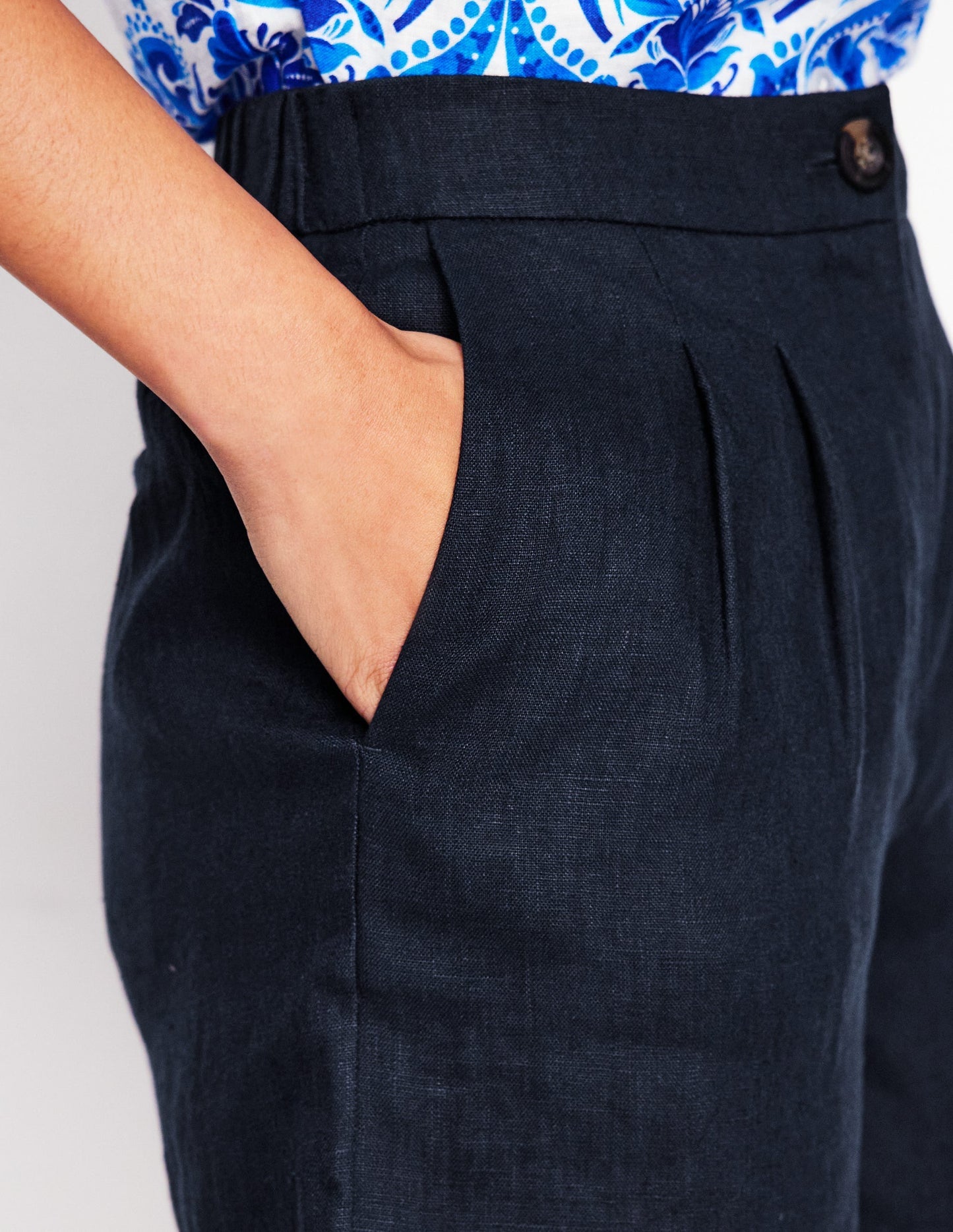 Dulwich Linen Shorts - Navy