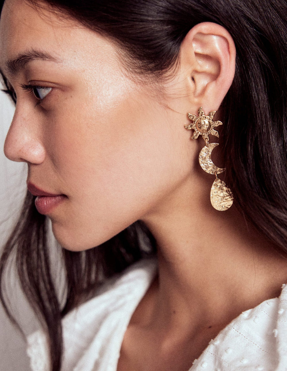 Hammered Motif Earrings - Gold