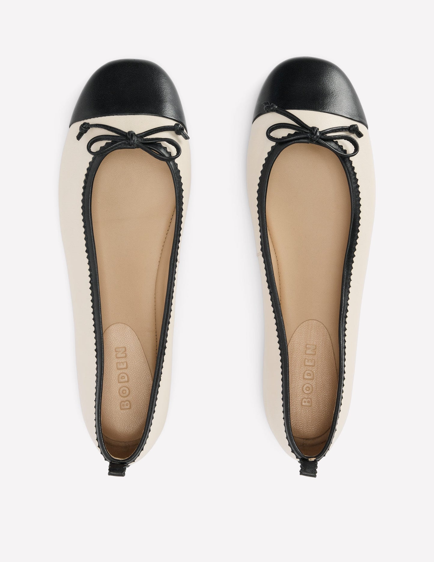 Kitty Flexi Sole Ballet Flats - Ecru/Black