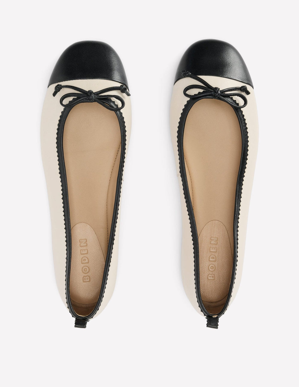 Kitty Flexi Sole Ballet Flats - Ecru/Black