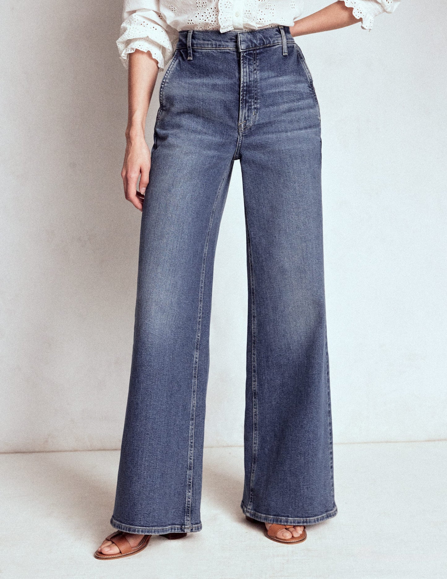 High Rise Clean Wide Jeans - Mid Vintage
