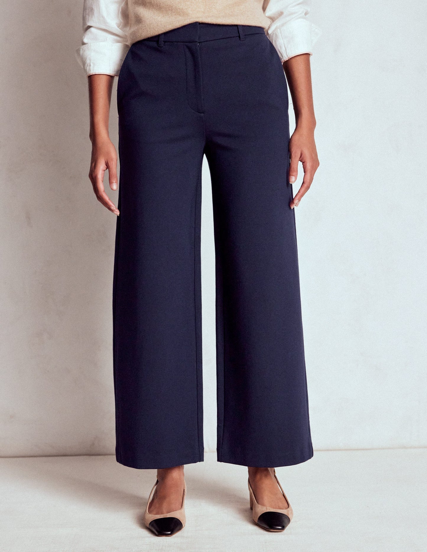 Belgravia Ponte Crop Pants - Navy